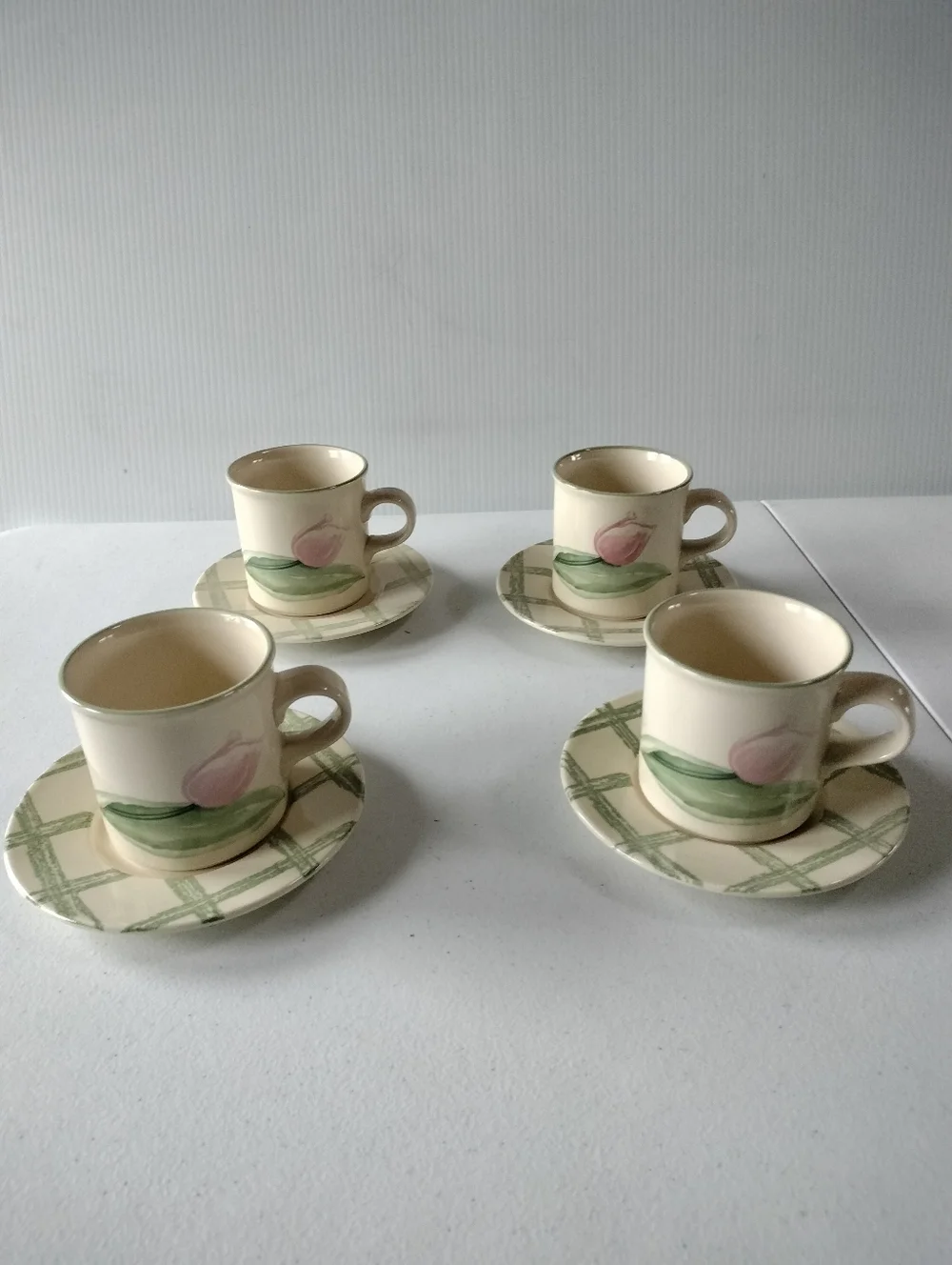 Pfaltzgraff Garden Party 8oz Set Of 4 Mugs Saucers Coffee Tea Cherry Tulip